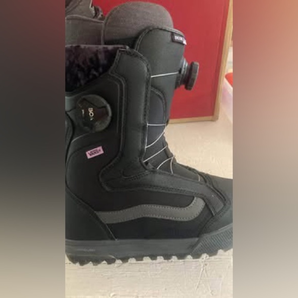 Ladies Vans Encore Pro snowboarding boots size 7